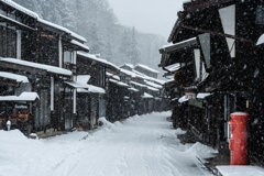 雪の奈良井宿