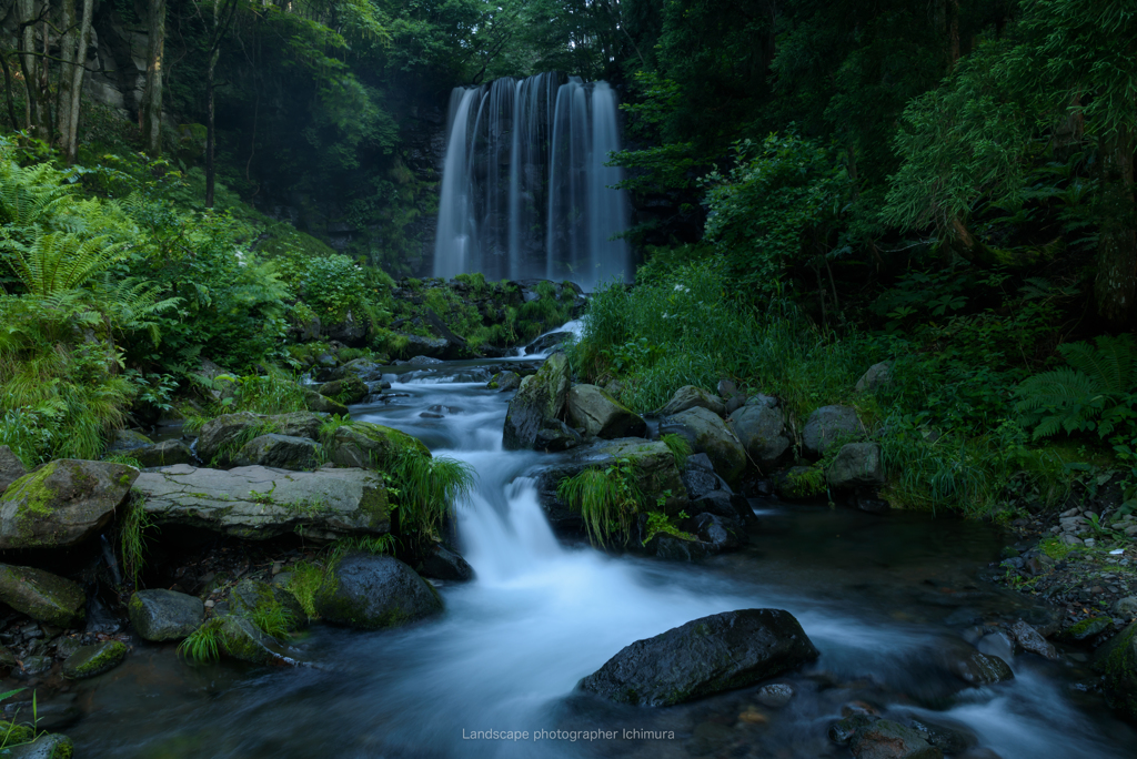 唐沢の滝＜全景＞