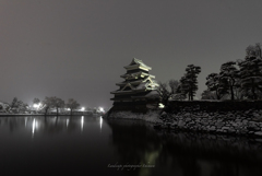未明の松本城