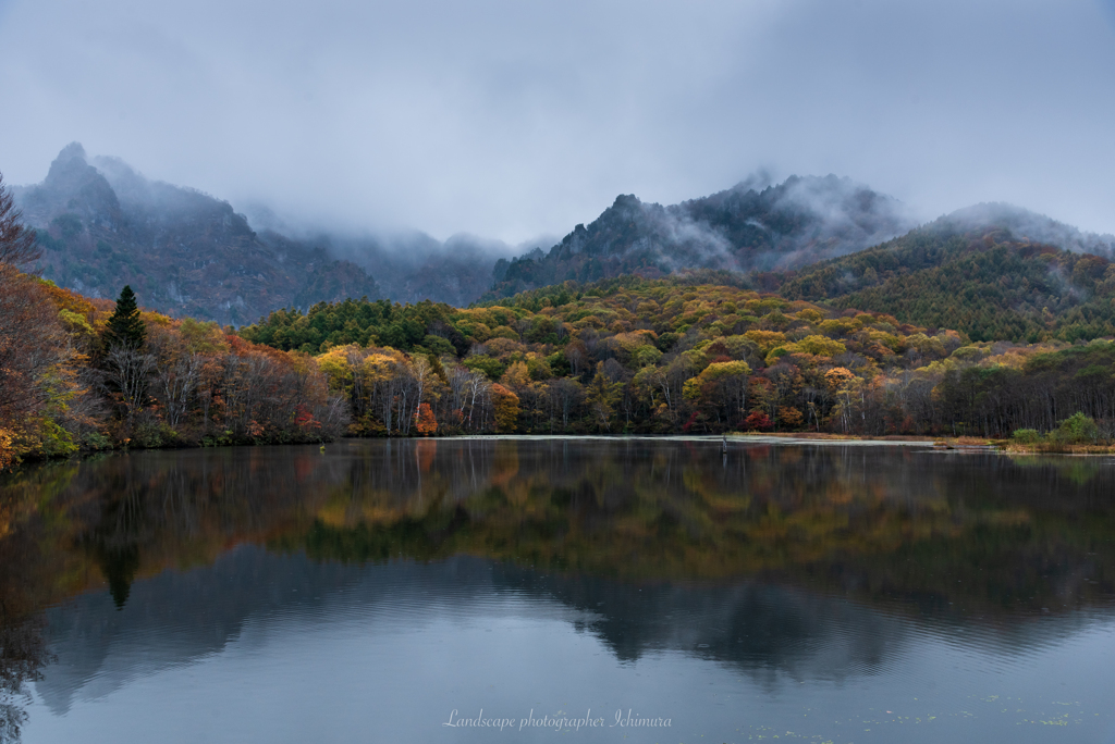 鏡池紅葉