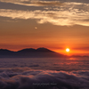 朝陽に染まる雲海