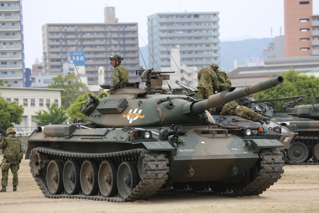 第2世代戦車「74式」　1/2