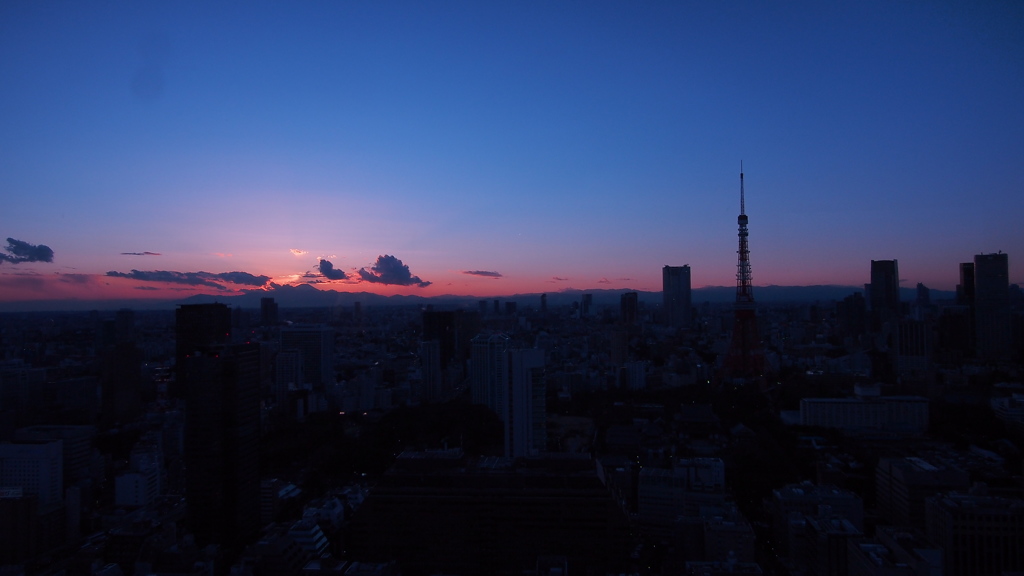 西の彼方