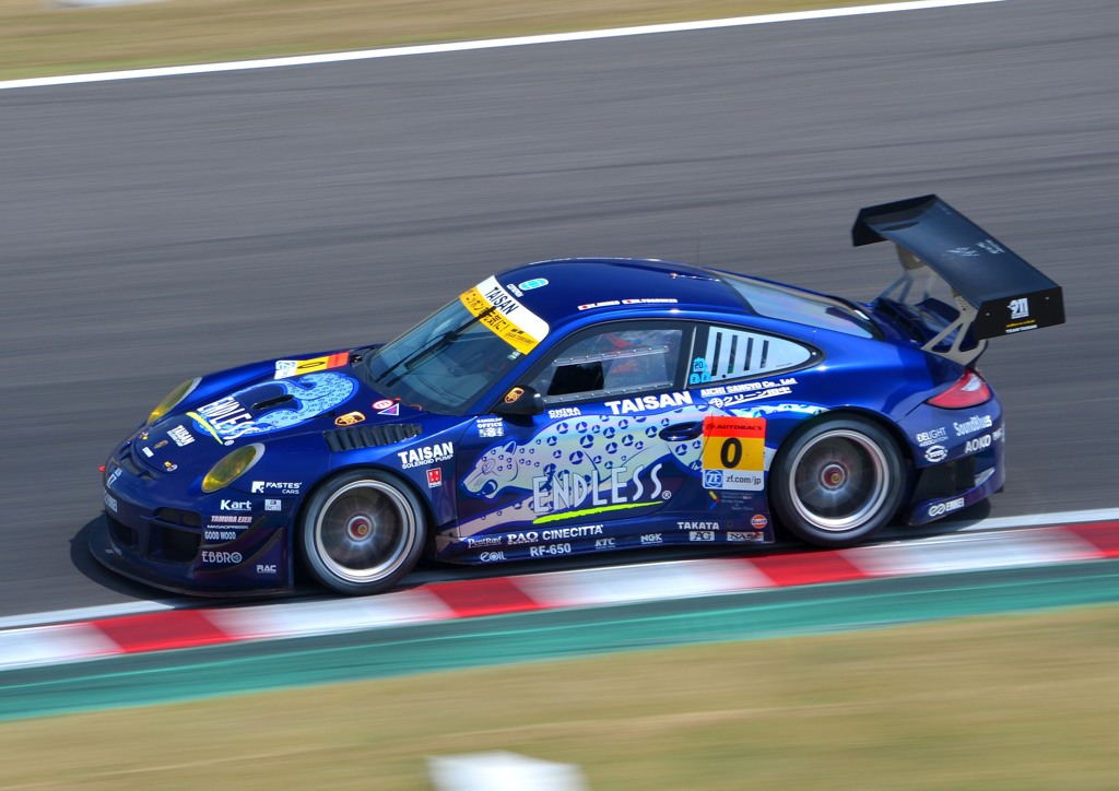 SUPER GT R5 POKKA SAPPORO 1000KM 589