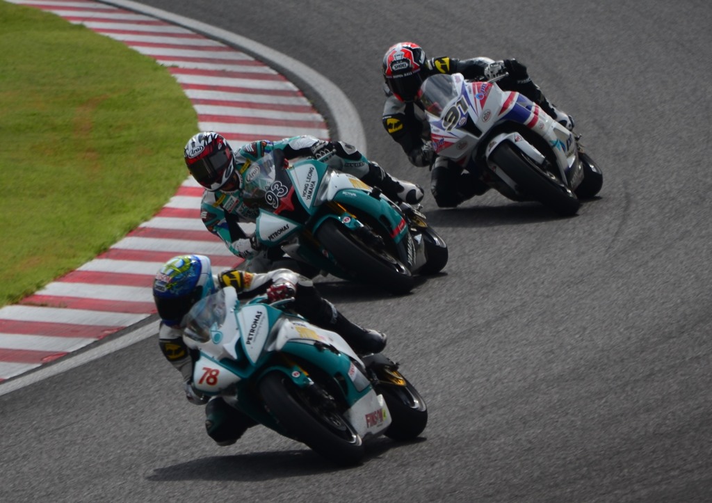 ASIAN 2＆4 RACE 025