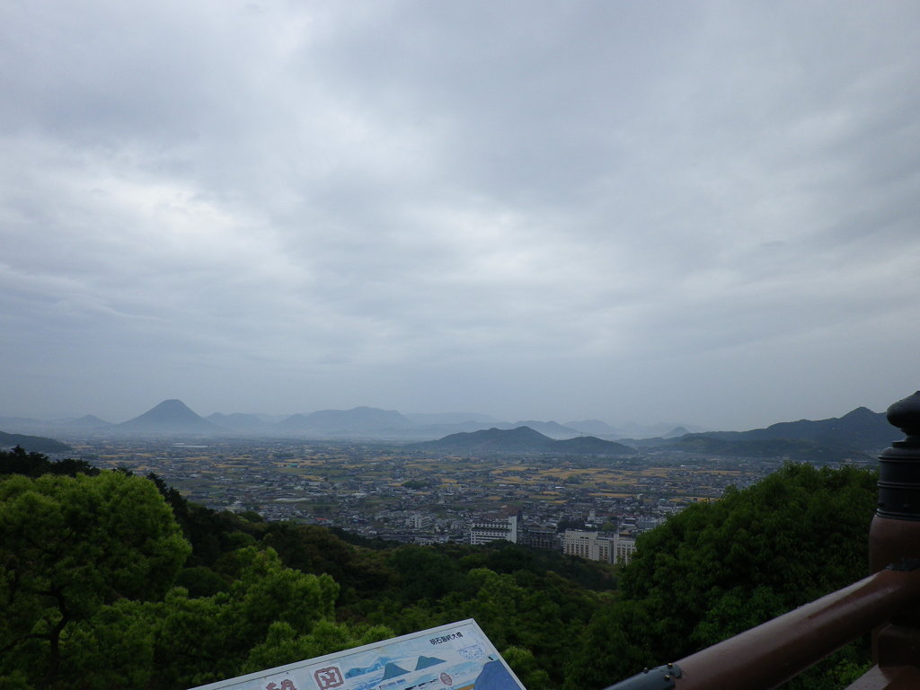 御本宮より。
