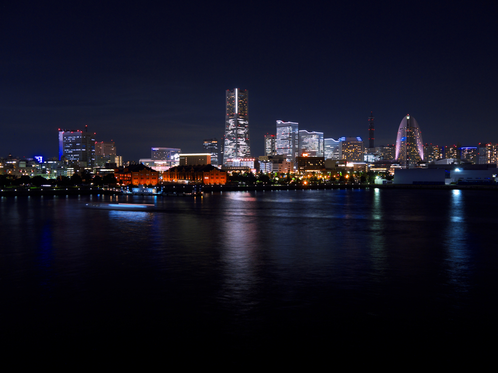 横浜の夜景　観覧車休業日