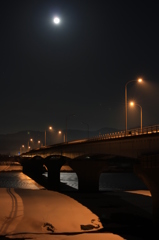如月満月の越路橋