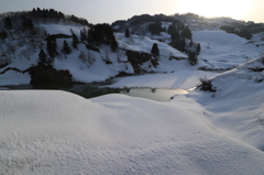 春分の雪景色は…（山古志）