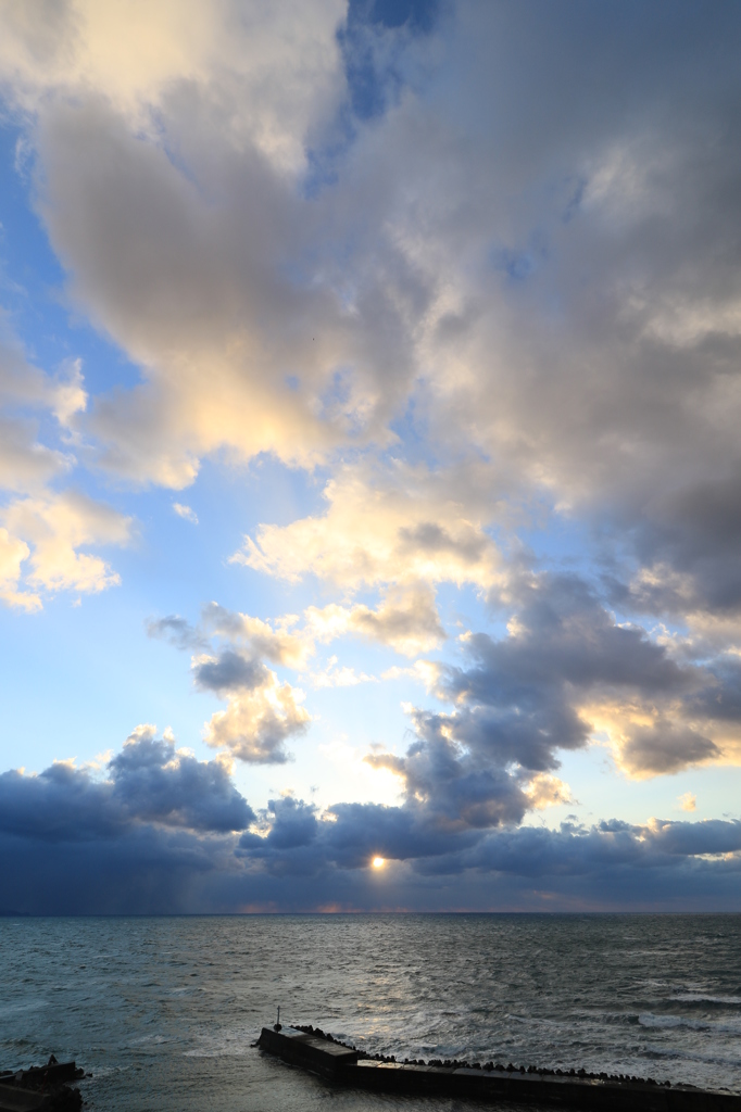 雲間から…（観音岬）