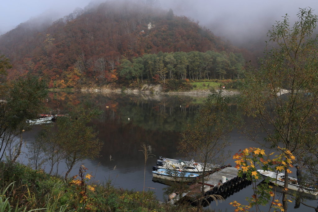 【魚沼　銀山平】霧、降りしきる船場
