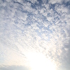 晩冬に舞う千切り雲（与板）