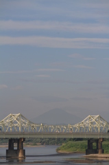 山水雲と長生橋（長岡）