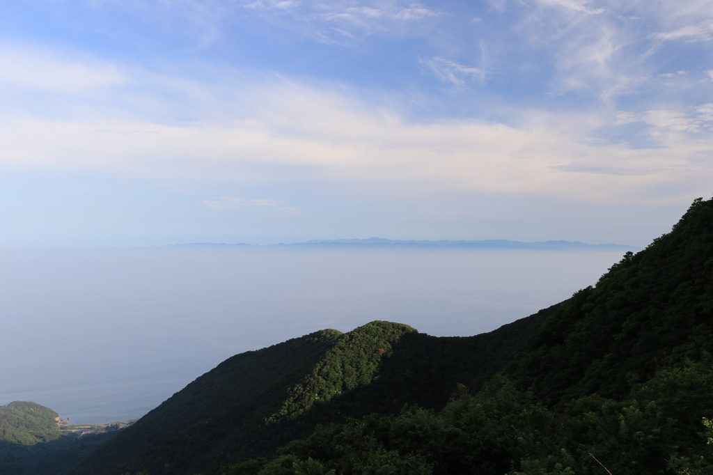 夢の島（弥彦山山頂）