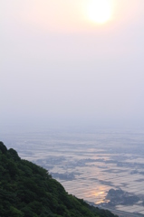 優しい日差し（弥彦山 山頂）