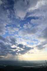 【小千谷　金倉山】秋分を泳ぐ雲たち