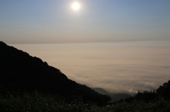 雲海の蒲原平野（弥彦山頂上）