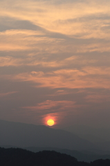 【長岡　八方台頂上】夕日なんだか朝日なんだか…