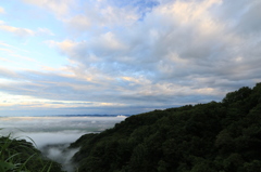 西方の雲と雲海霧（長岡　八方台）