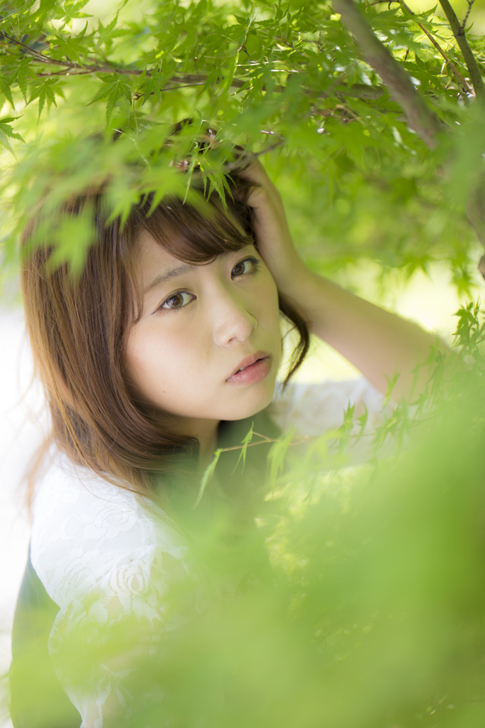 もみじの下で