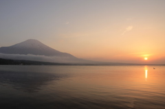 夕暮れの富士山