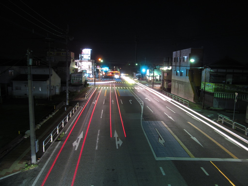 夜のバイパス