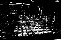 博多駅前のタクシー（ポスタリゼーション　白黒）