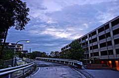 夜へ向かう曇り空（絵画調HDR）