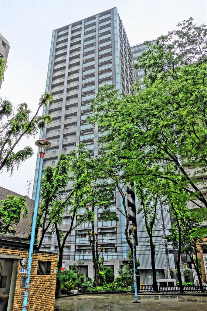 近所のマンション（絵画調HDR）