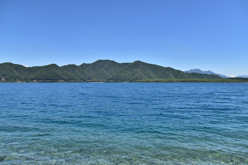 本栖湖にて。