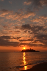 夕焼けとともに