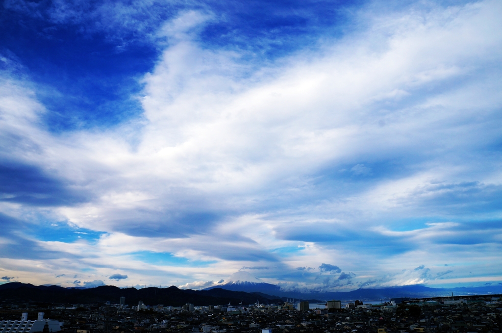 雲海の中から