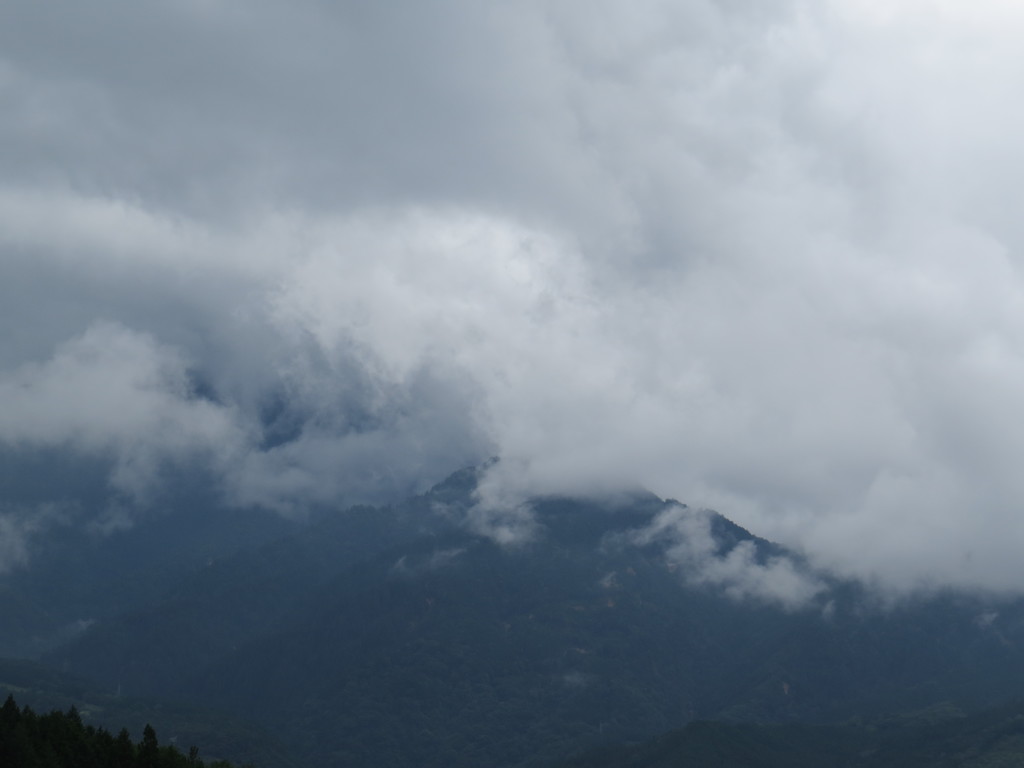 馬籠からの恵那山