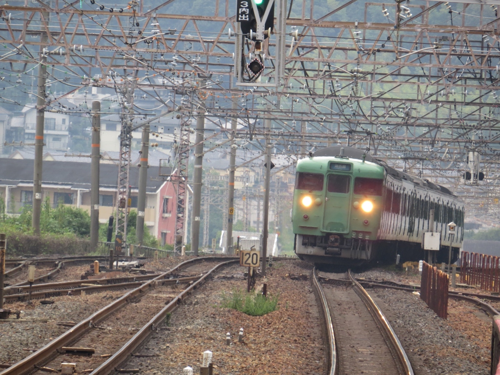 入る各駅停車