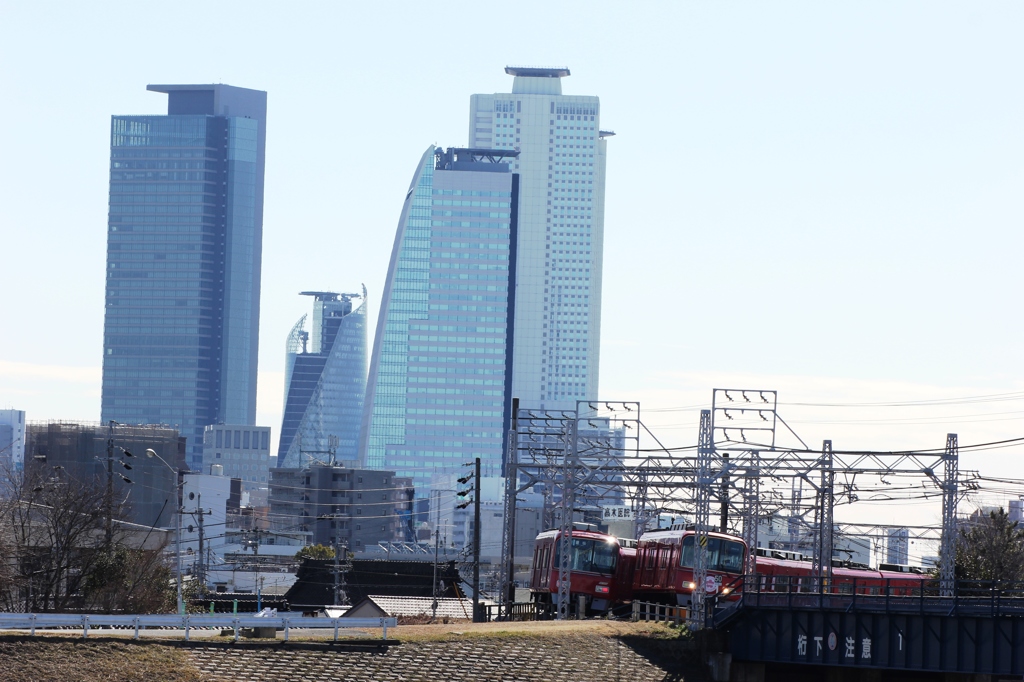 名古屋駅前ビル群