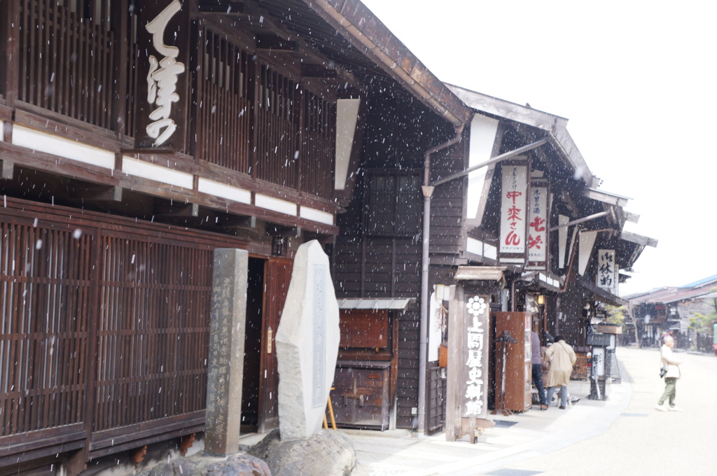 雪の奈良井宿