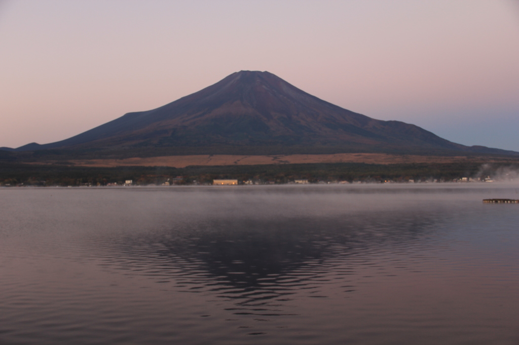 富士山　山中湖の夜明け１