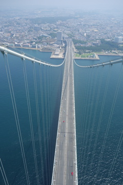 明石海峡大橋（塔頂より）