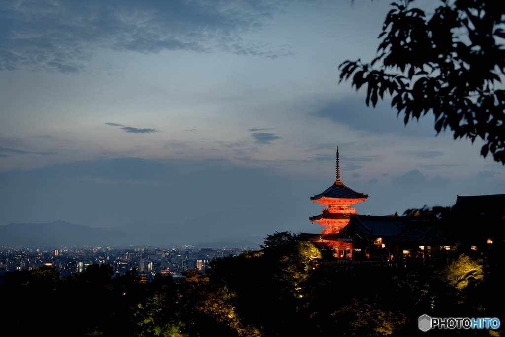 清水寺　本堂と三重塔