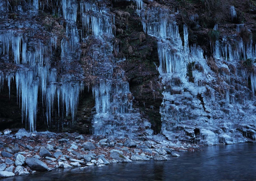 三十槌の氷柱