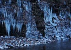 三十槌の氷柱