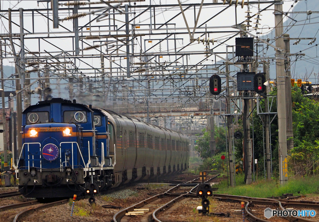 2015.09.09 今朝の8009ﾚ：曇り空の下