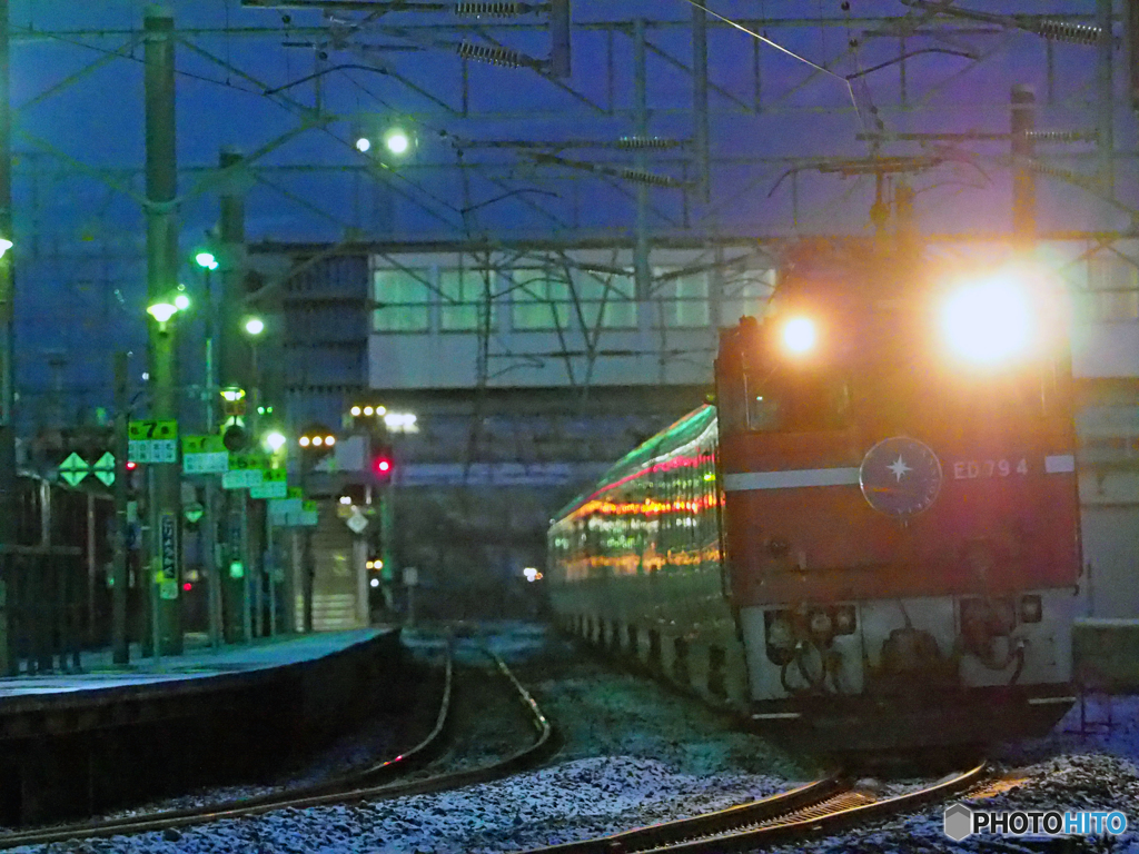2015.12.19 今朝の8009ﾚ：闇の中