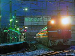 2015.12.19 今朝の8009ﾚ：闇の中