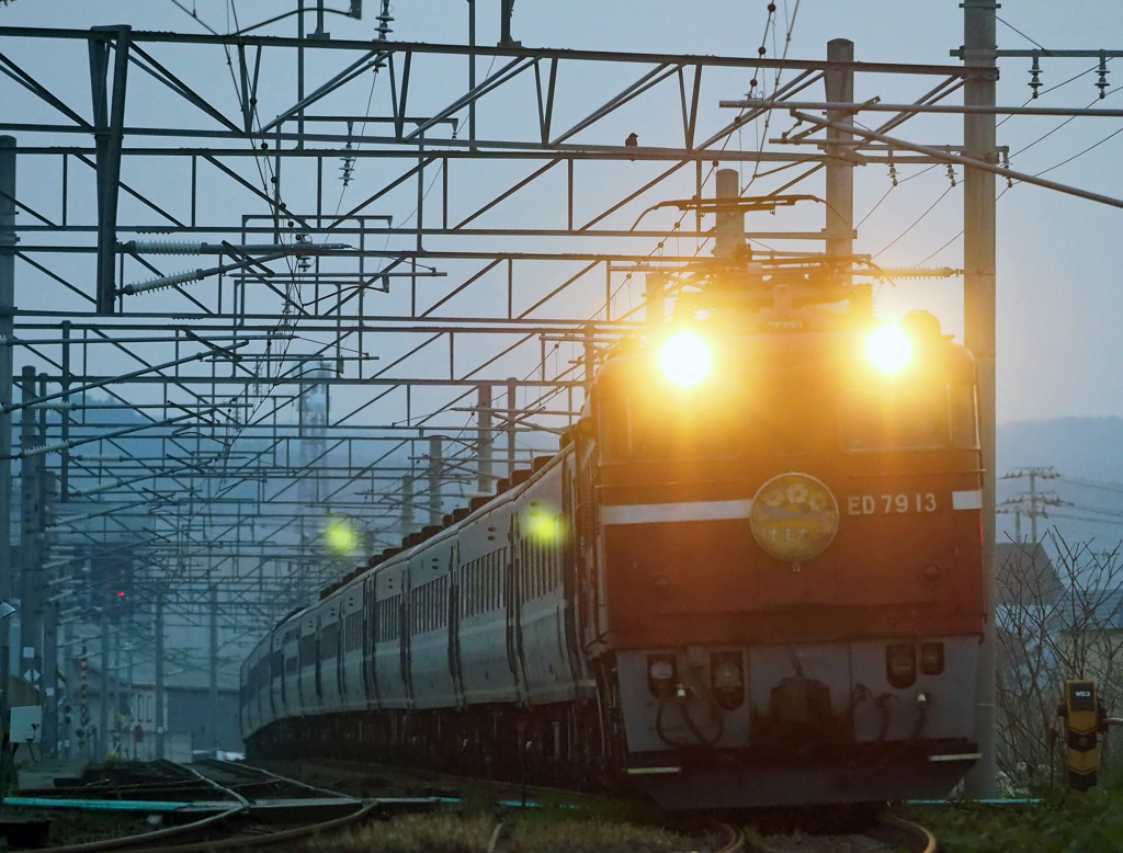 2015.05.01 今朝の202ﾚ：堂々のフル１２編成、撮ったどぉ～(^^♪