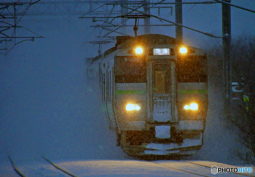 2016.02.21 日の出・５分前、剛雪を貫く