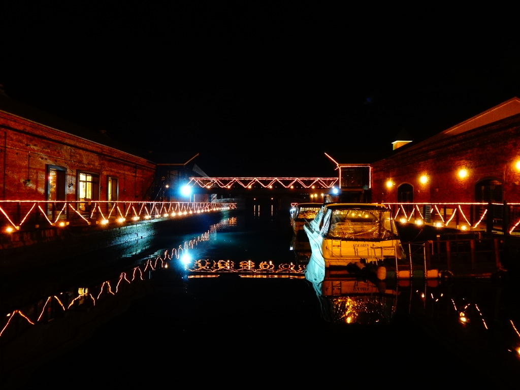 夜の赤レンガ倉庫街彷徨(6)