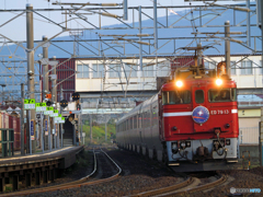 2015.09.28 昨日の8009ﾚ：人けの無い五稜郭駅。。。