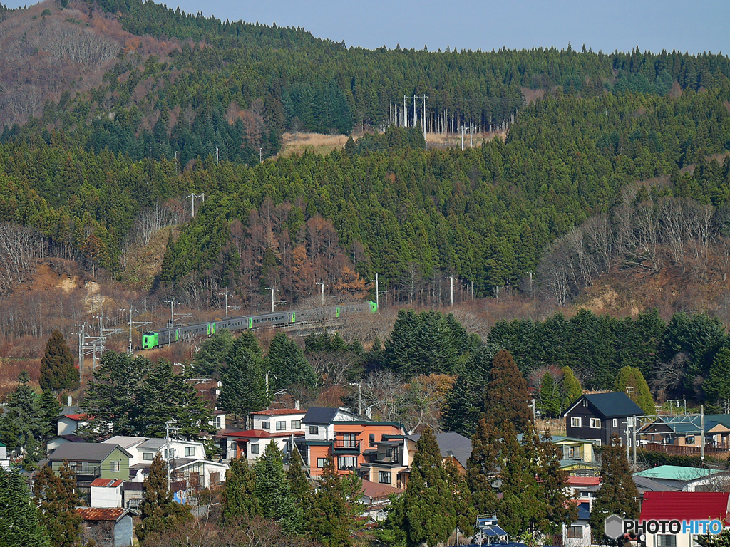 2015.11.23 晩秋の山間を往く