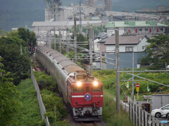 2015.08.17 今朝の8009ﾚ：久しぶりの寝台列車撮影♪